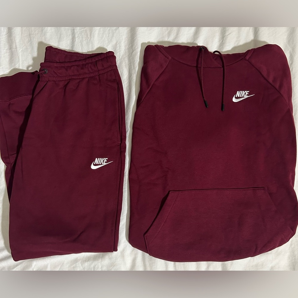 Nike Club Fleece Hoodie & Sweatpants Matching Set